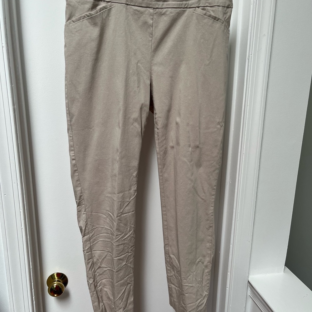 Chico's Tan Ankle Cropped Pants